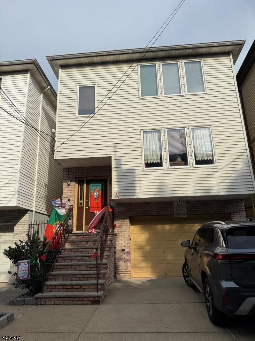 76 Van Buren Street Newark NJ 07105