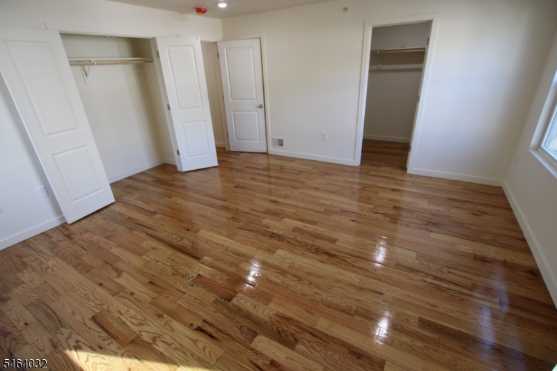 106 Grove Terrace Newark NJ 07106