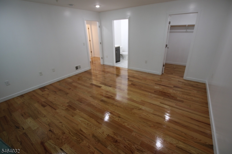 106 Grove Terrace Newark NJ 07106