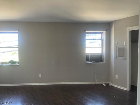 28 E Camplain Road Manville NJ 08835