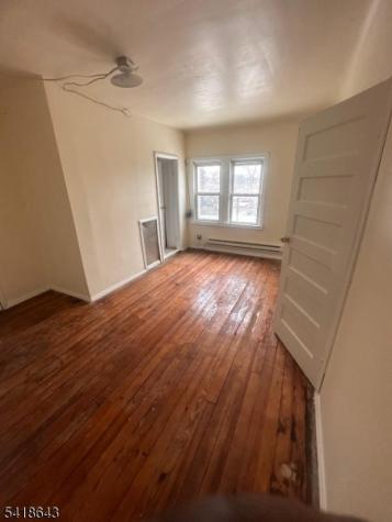 45 Finlay Place Newark NJ 07106