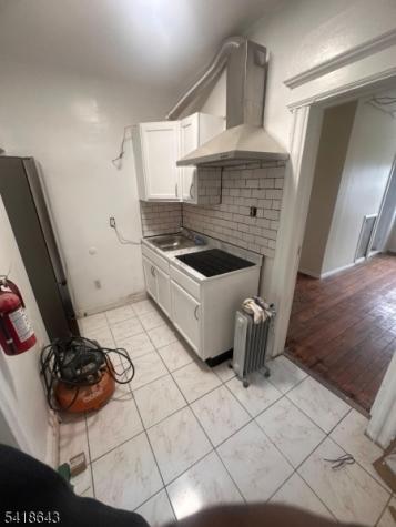 45 Finlay Place Newark NJ 07106