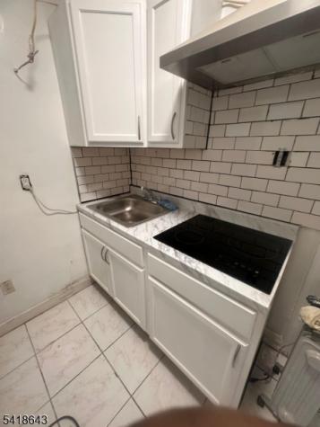 45 Finlay Place Newark NJ 07106