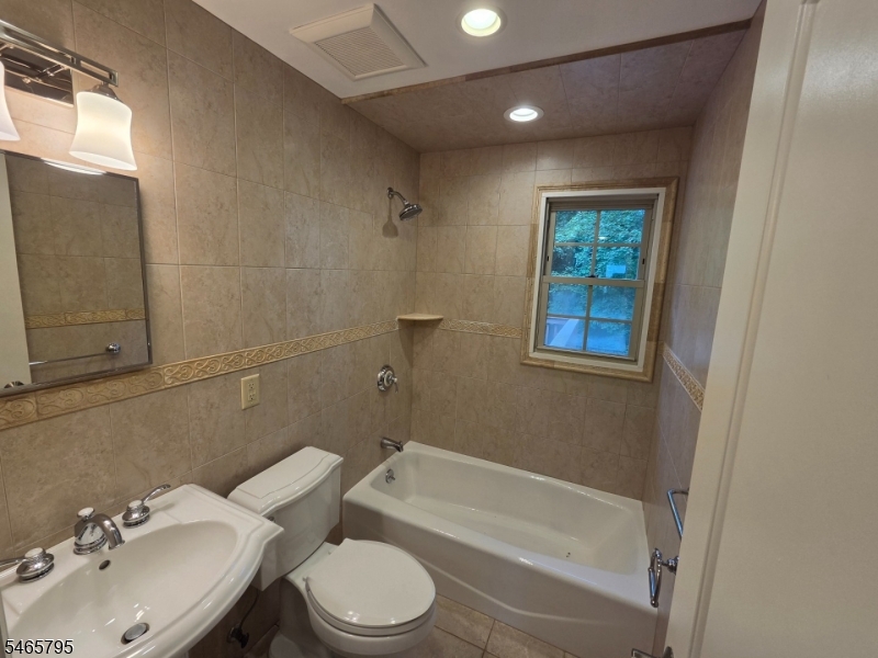 857 Pompton Avenue Cedar Grove NJ 07009