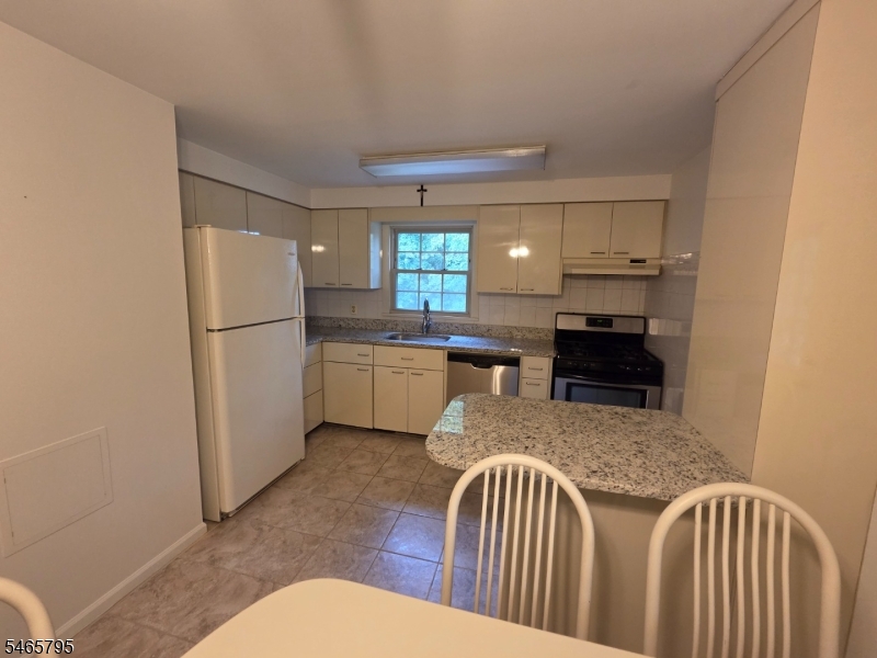 857 Pompton Avenue Cedar Grove NJ 07009