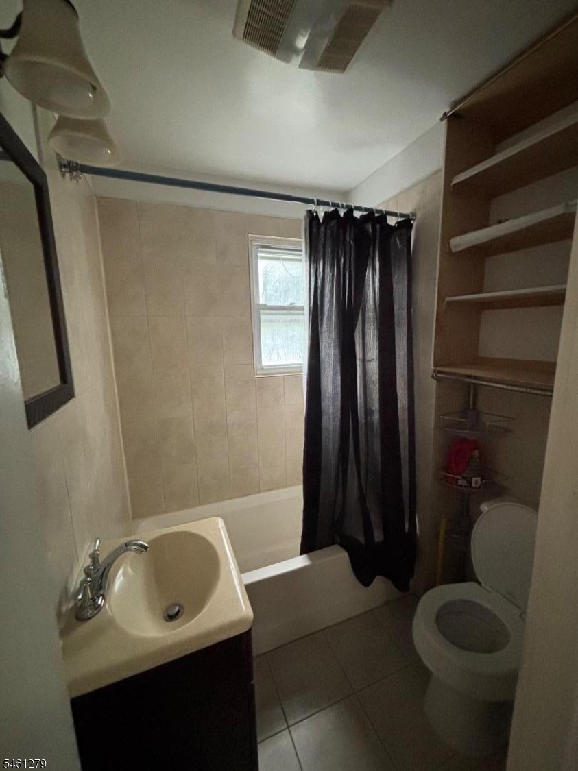 35 Monticello Avenue Newark NJ 07106