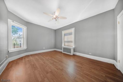 33 Van Houten Place Belleville NJ 07109