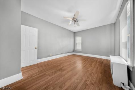 33 Van Houten Place Belleville NJ 07109