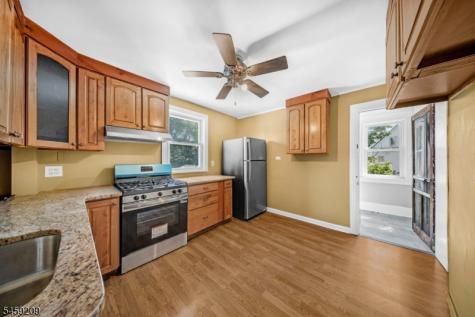 33 Van Houten Place Belleville NJ 07109