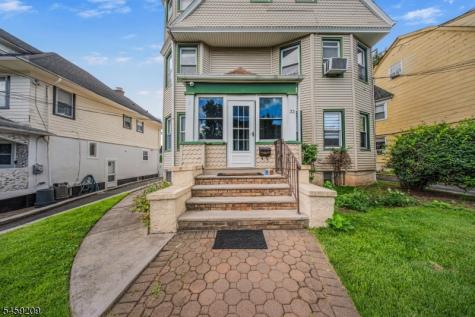 33 Van Houten Place Belleville NJ 07109