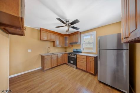 33 Van Houten Place Belleville NJ 07109