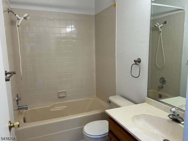 65 Wentworth Road Bedminster NJ 07921