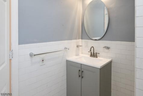 588 Argyle Avenue City Of Orange NJ 07050
