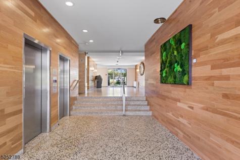36 Hawthorne Place Montclair NJ 07042