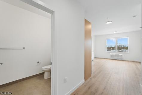 431 Drive Mlk Jr Boulevard East Orange NJ 07018