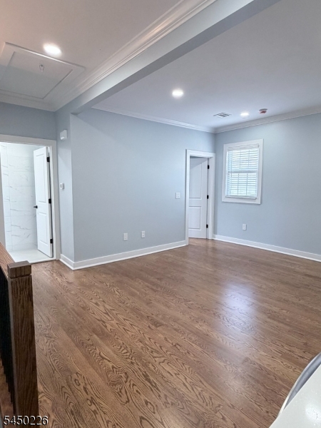 8 Essex Street Nutley NJ 07110