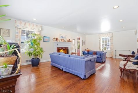 61 Western Drive Millburn NJ 07078