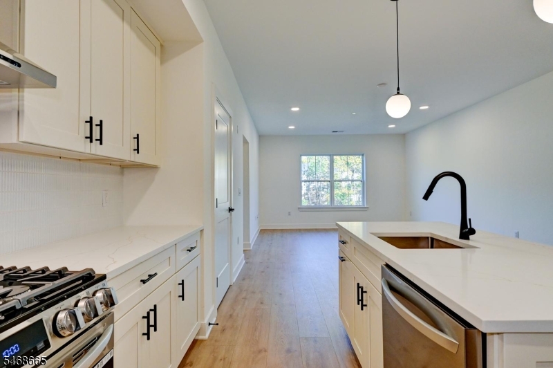 20 Encampment Court 111 Montville NJ 07082