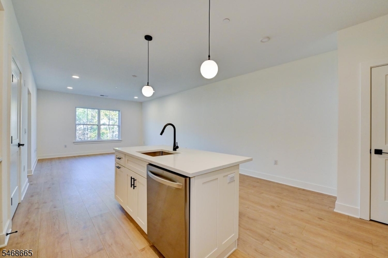 20 Encampment Court 111 Montville NJ 07082