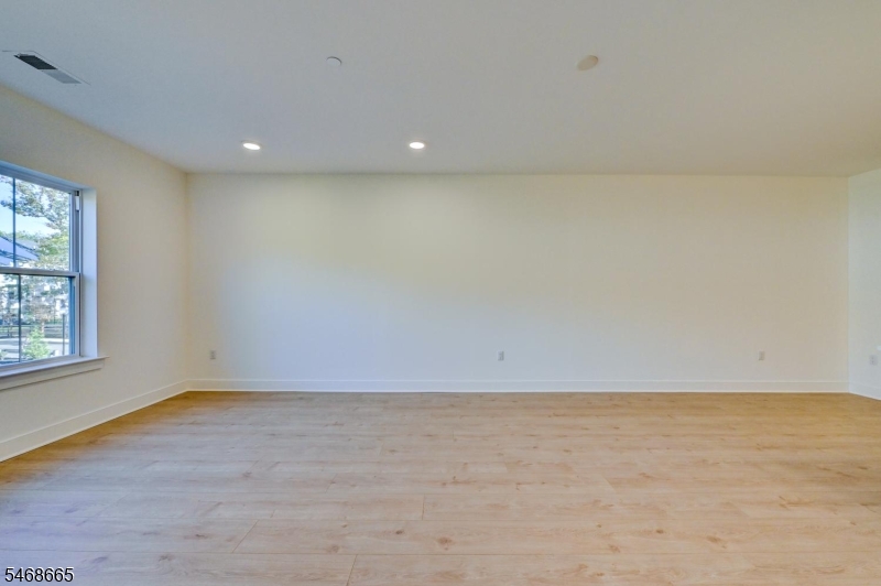 20 Encampment Court 111 Montville NJ 07082