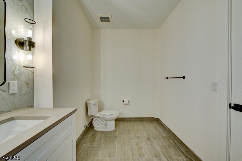 20 Encampment Court 111 Montville NJ 07082