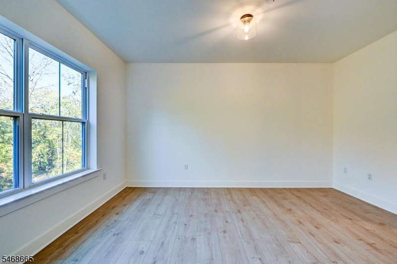 20 Encampment Court 111 Montville NJ 07082