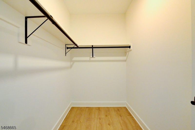 20 Encampment Court 111 Montville NJ 07082