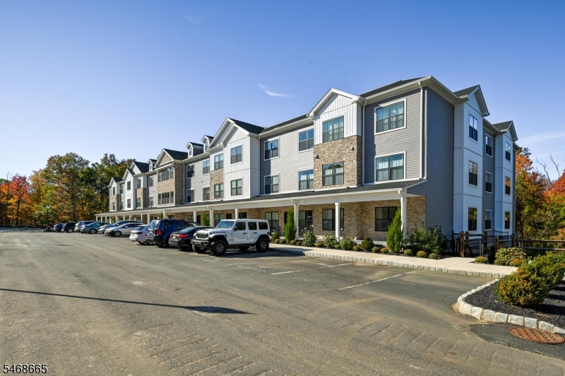 20 Encampment Court 111 Montville NJ 07082