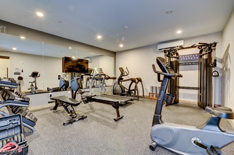 20 Encampment Court 111 Montville NJ 07082