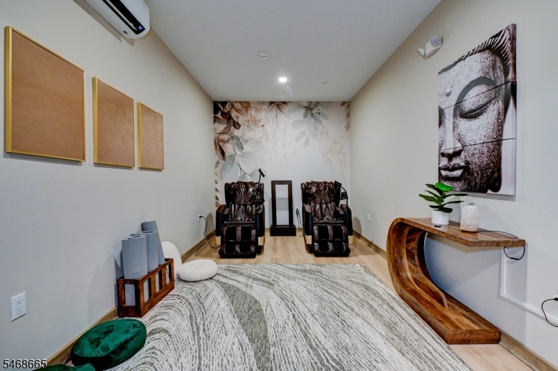 20 Encampment Court 111 Montville NJ 07082