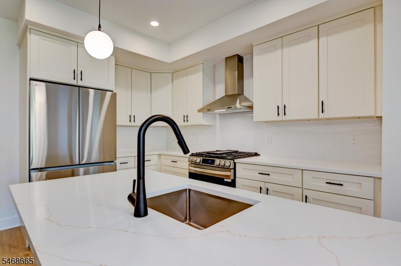 20 Encampment Court 111 Montville NJ 07082