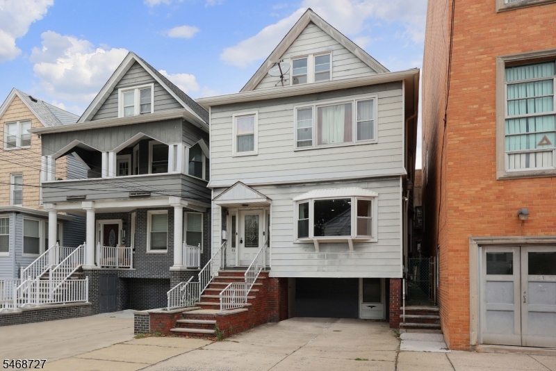 85 West 46th Street Bayonne NJ 07002