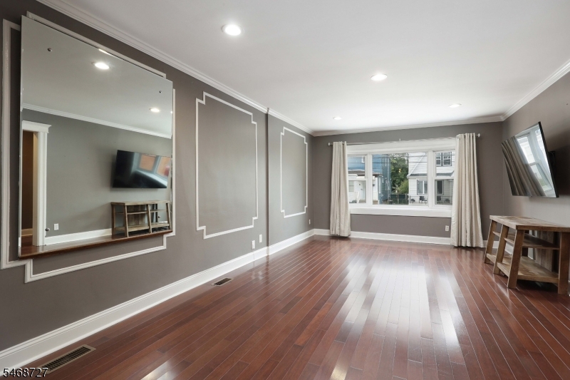 85 West 46th Street Bayonne NJ 07002