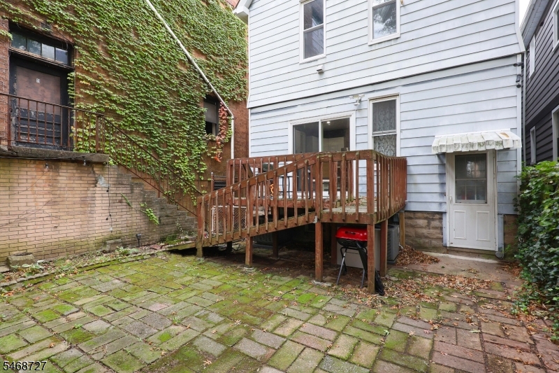 85 West 46th Street Bayonne NJ 07002