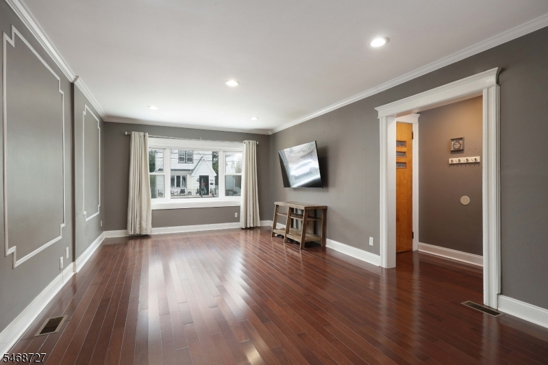 85 West 46th Street Bayonne NJ 07002