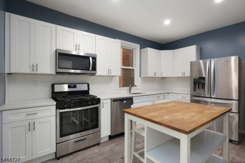 85 West 46th Street Bayonne NJ 07002