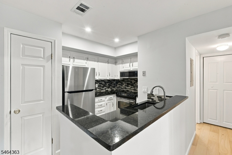 78 Sage Court Bedminster NJ 07921