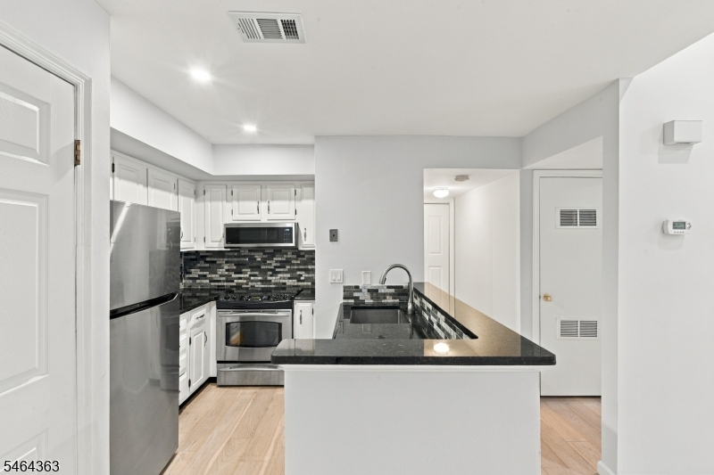78 Sage Court Bedminster NJ 07921