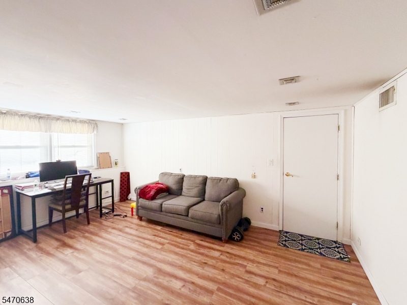 22 W Mcclellan Avenue Livingston NJ 07039