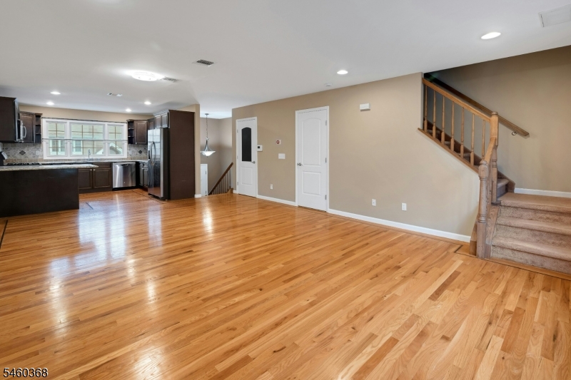 102 Montgomery Stunit15 Bloomfield NJ 07003