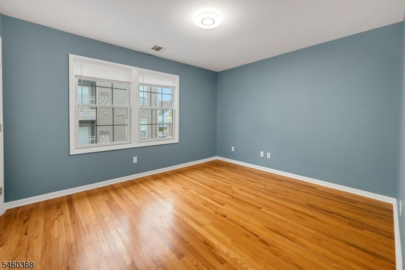 102 Montgomery Stunit15 Bloomfield NJ 07003