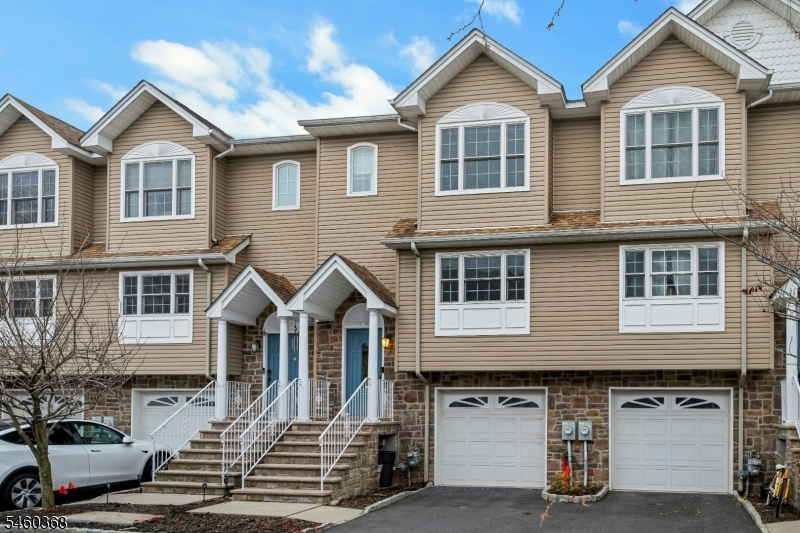 102 Montgomery Stunit15 Bloomfield NJ 07003