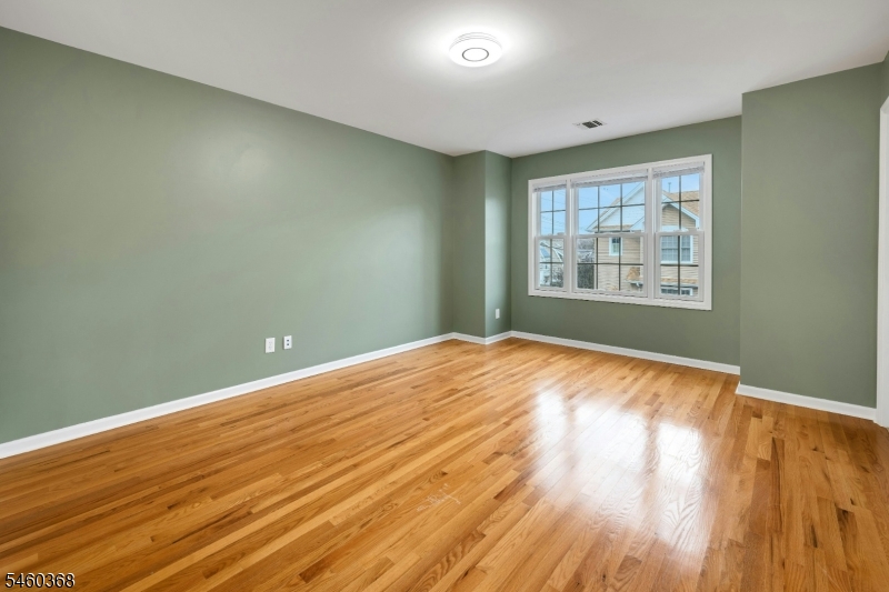 102 Montgomery Stunit15 Bloomfield NJ 07003
