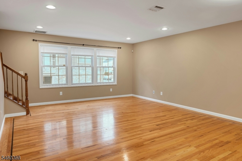 102 Montgomery Stunit15 Bloomfield NJ 07003