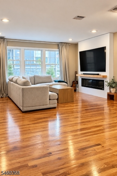 102 Montgomery Stunit15 Bloomfield NJ 07003
