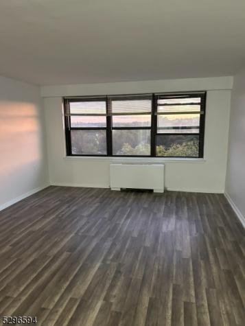 285 Aycrigg Avenue Passaic NJ 07055