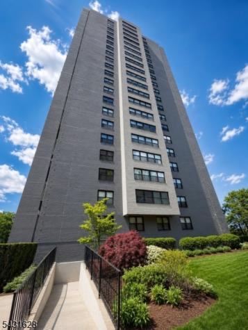 285 Aycrigg Avenue Passaic NJ 07055