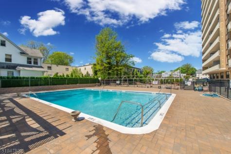 285 Aycrigg Avenue Passaic NJ 07055