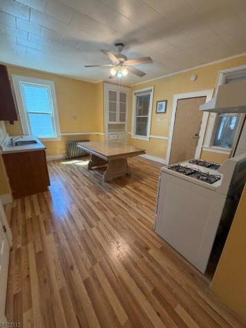656 N 7th Street Newark NJ 07107