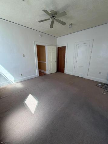 656 N 7th Street Newark NJ 07107